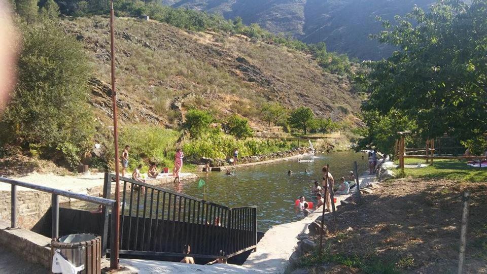 Alojamientos Rurales Hurdes Altas - La Antigua Guarderia Casares de las Hurdes Exterior foto