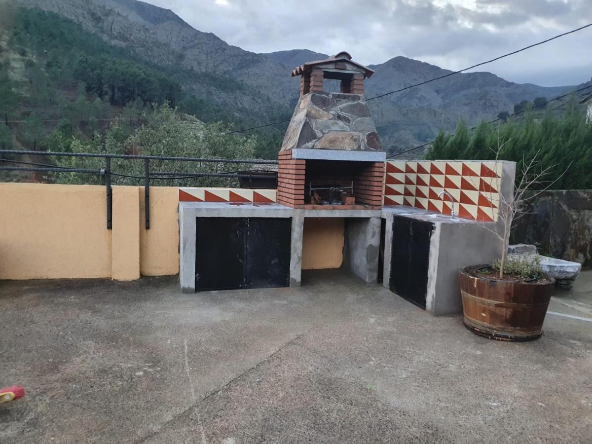 Alojamientos Rurales Hurdes Altas - La Antigua Guarderia Casares de las Hurdes Exterior foto
