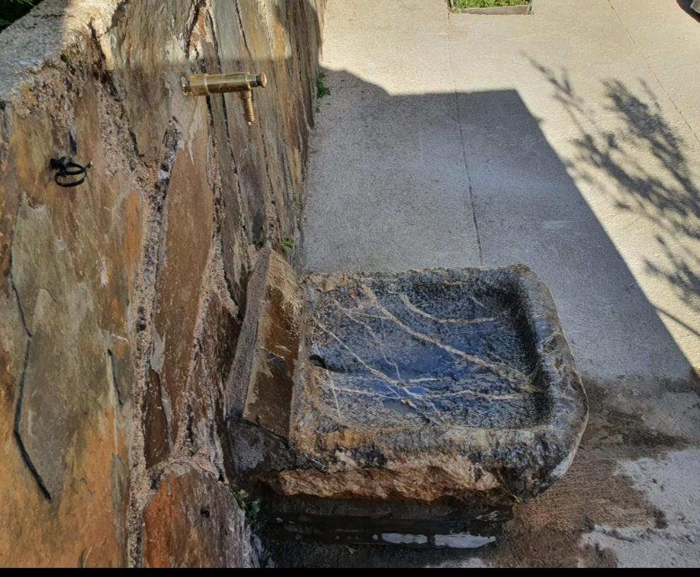 Alojamientos Rurales Hurdes Altas - La Antigua Guarderia Casares de las Hurdes Exterior foto